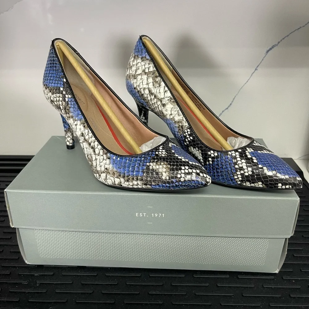 ROCKPORT 75mm Total Motion Women’s Pump Sz 6M CH6723 Blue Black Grey Snake - Picture 1 of 11